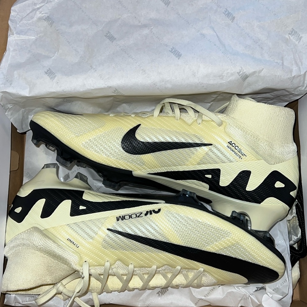 Nike Zoom Superfly 9 Elite FG men’s size 12 soccer cleats